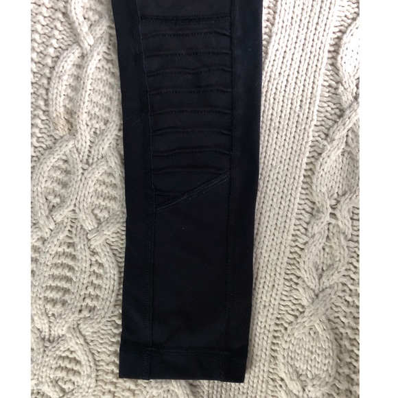 Aritzia TNA “Tecuya” Pant high rise legging - Picture 3 of 6